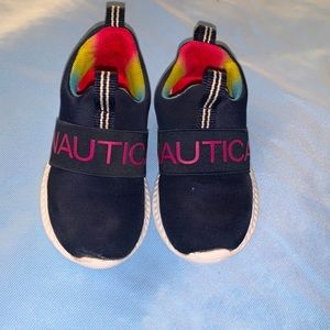LIKE NEW SZ 7 toddlers slip on sneaker by NAUTICA